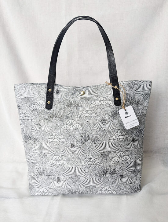 Cabas en tissu jacquard argenté